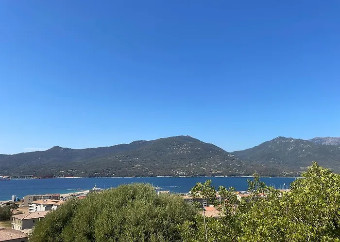 Charmante petite maison avec magnifique vue mer
